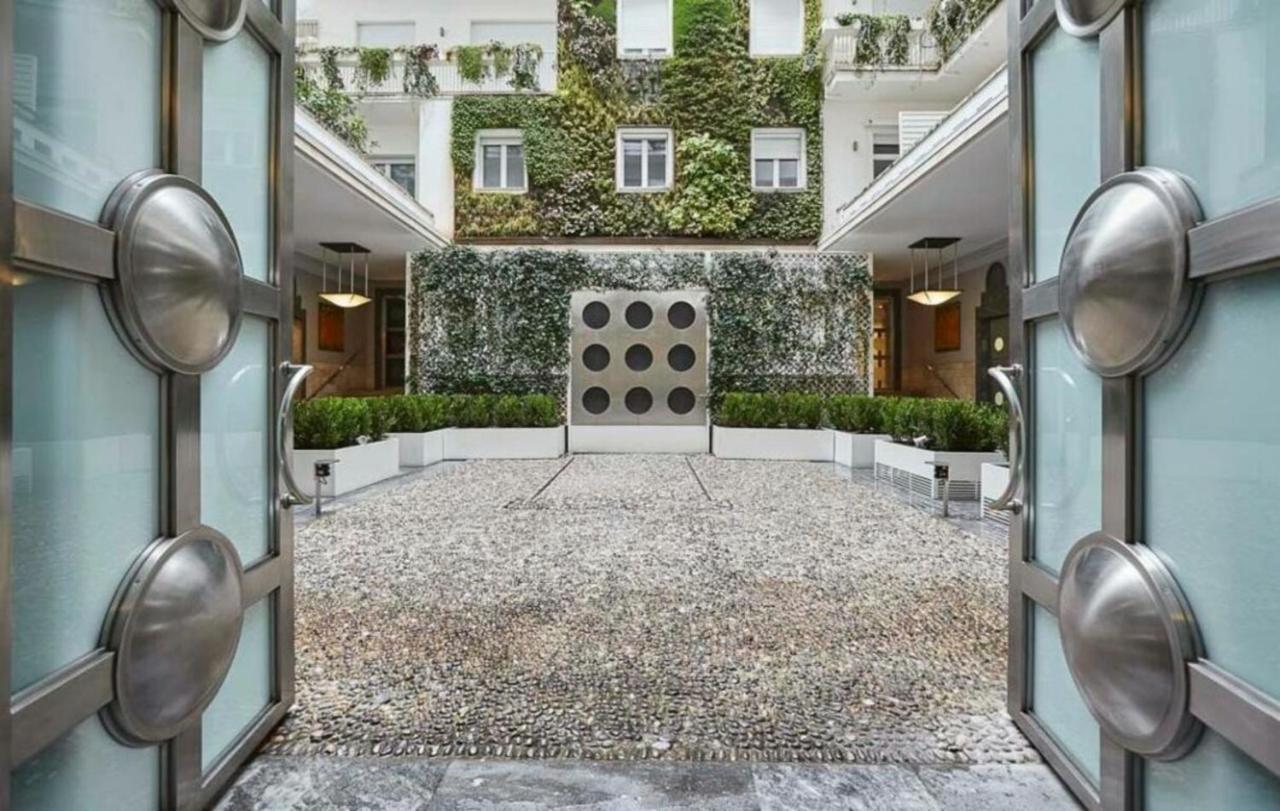 Palazzo Beltrade By Halldis Milão Exterior foto
